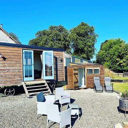 The Shepards Hut Apartman Llwyn-Dafydd Kültér fotó