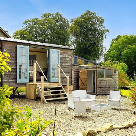 The Shepards Hut Apartman Llwyn-Dafydd Kültér fotó