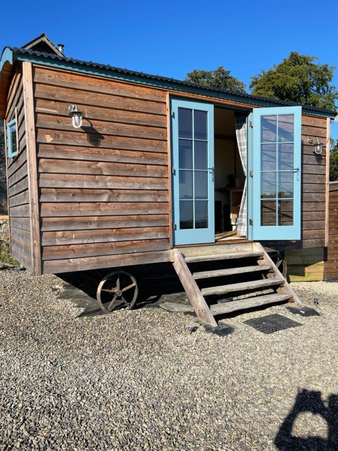 The Shepards Hut Apartman Llwyn-Dafydd Kültér fotó